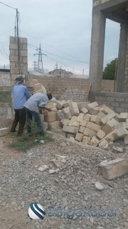 Eldar Əzizov Qarabağ əlilinin hasarını sökdürdü-FOTO
