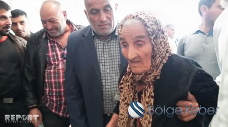 Bərdənin 122 yaşlı sakini seçki məntəqəsinə gələrək səsvermədə iştirak edib - FOTO