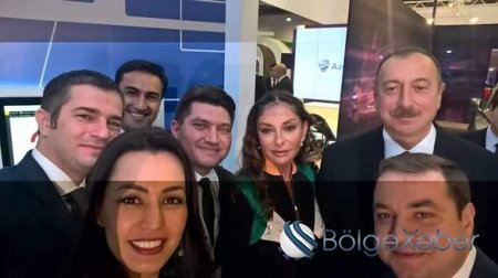 Prezident və xanımı “selfie” çəkdirdi – FOTO