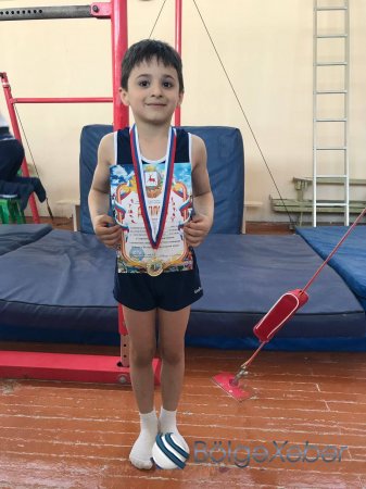 Balaca azərbaycanlı gimnast Nadir Huseynov Rusiyada yeni bir uğura imza atıb-FOTO,VİDEO