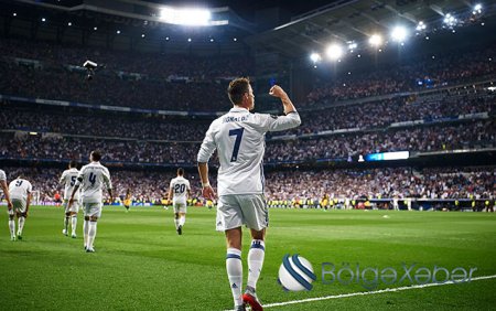 “Ailəmdən ayrılanda hər gün ağlamışdım” - Ronaldo həyatından yazır
