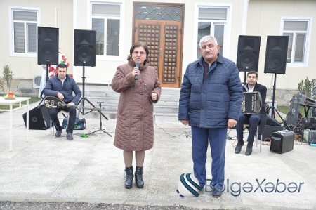 Bərdədə Həmrəylik Günü və Yeni il bayramı ilə əlaqədar hərbi hissələrdə konsert proqramları təşkil edilib