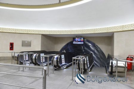 Prezident İlham Əliyev metronun “Sahil” stansiyasında görülən işlərlə tanış olub-FOTO