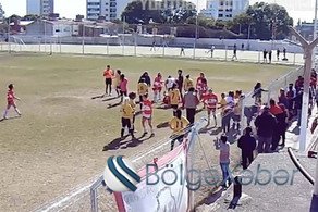 Argentinada oyun zamanı qadın futbolçular arasında kütləvi dava olub - VİDEO