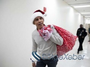 Obama Santa-Klaus oldu - VİDEO