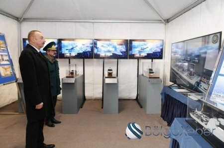 Prezident İlham Əliyev yeni inşa edilmiş “Tufan” tipli sərhəd gözətçi gəmisi ilə tanış olub - FOTOLAR