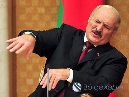 Lukaşenko qadınların ərlərini evdən niyə qovduqlarını açıqladı