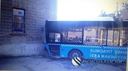 Sumqayıtdakı dəhşətli avtobus qəzasının görüntüləri yayıldı (VİDEO)