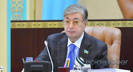 Qazaxıstan Prezidenti billbordlarda portretlərinin olmasına qarşı çıxıb