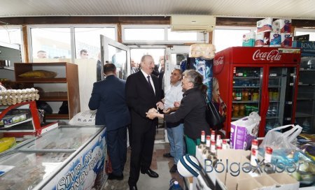  Prezident marketə girib, qiymətlərlə maraqlandı - FOTO