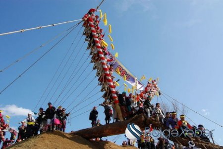 Yaponiyada dünyanın ən təhlükəli festivalı keçirilir - VİDEO