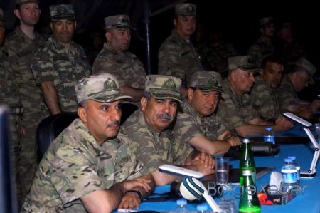 Azərbaycan Ordusunun təlimlərinin gecə vaxtı döyüş atışlı mərhələsi keçirilib - VİDEO
