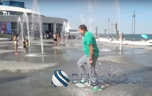 Saakaşvili Odessada fontanda belə əyləndi – VİDEO