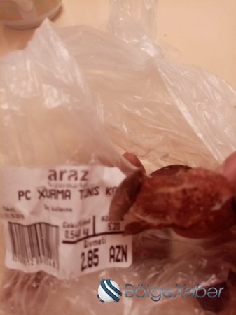 "Araz” supermarketdə satılan xurmadan qurd çıxdı – FOTO