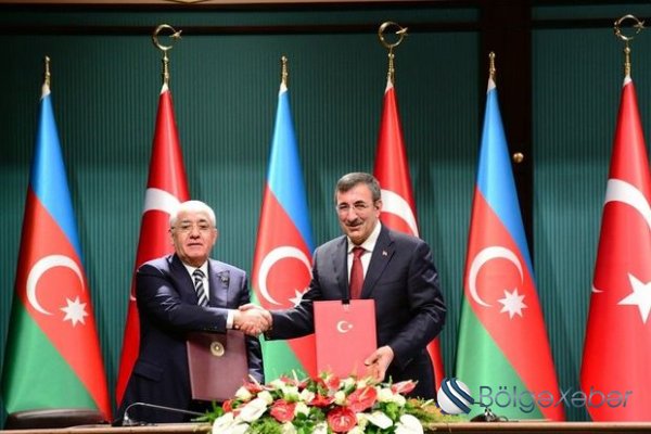 Azərbaycanla Türkiyə arasında bir sıra sənədlər imzalanıb