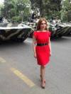 Fəxriyyə Xələfova tankların qarşısında şəkil çəkdirdi – FOTO