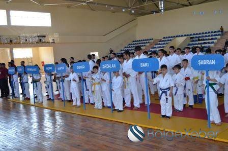 Bərdədə karate yarışı keçirildi-FOTO