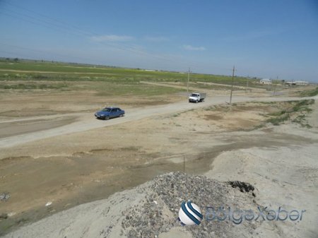 İlham Əliyev 2 milyon ayırdı, nazirlik isə asfaltı qaşıyıb çalalar düzəltdi-FOTOLAR İlham Əliyev 2 milyon ayırdı, nazirlik isə asfaltı qaşıyıb çalalar düzəltdi-FOTOLAR