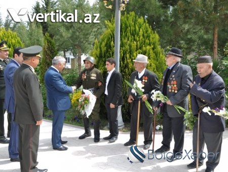 Zərdabın icra başçısı 94 yaşlı veterana rəsmən sayğısızlıq etdi-FOTO