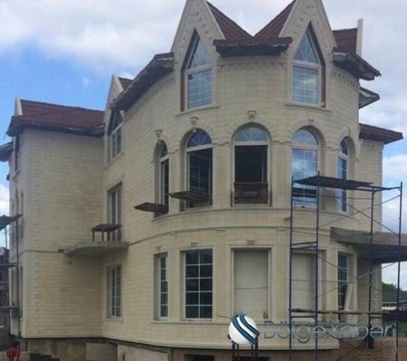 Rəqsanə özünə 4 mərtəbəli villa tikdirir (FOTO)