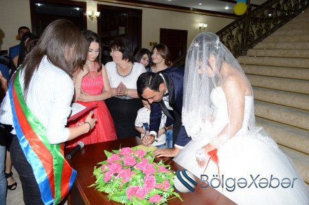Heydər Əliyev Mərkəzində növbəti təntənəli nikah mərasimi - Tərtərdə(FOTOLAR)