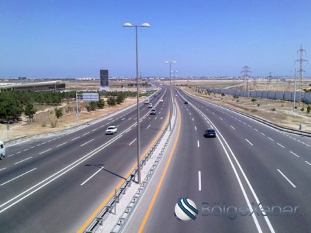 Aeroport yolunda sehrli radar: yalnız “Shacman”ları tutur və sürətini artırır Aeroport yolunda sehrli radar: yalnız “Shacman”ları tutur və sürətini artırır