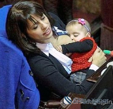 Deputat qızını parlamentdə əmizdirdi - FOTO