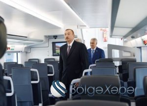 İlham Əliyev Bakı-Sumqayıt qatarı ilə tanış oldu, ilk reys yola düşdü