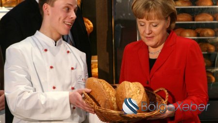 Angela Merkel: “Bir dəfə o qədər içmişdim ki…” FOTOLAR