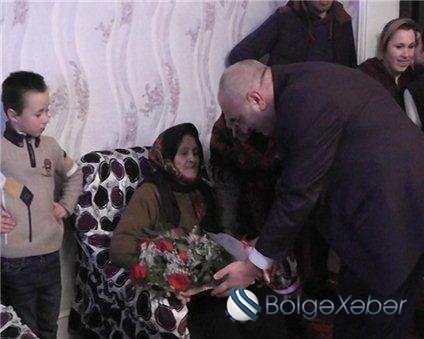 Qusarlı nənə 102-ci yaşını qeyd etdi - FOTO Qusarlı nənə 102-ci yaşını qeyd etdi - FOTO
