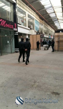 "Binə" ticarət mərkəzində aksiya keçirilir - FOTOLAR "Binə" ticarət mərkəzində aksiya keçirilir - FOTOLAR