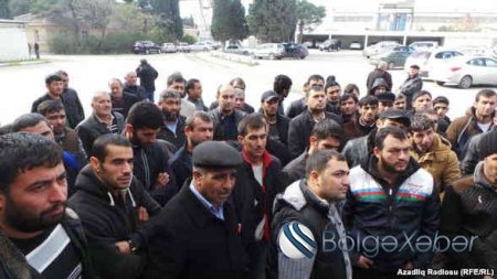 "Azərinşaat"ın fəhlələri yenə maaş ala bilmir - FOTOLAR