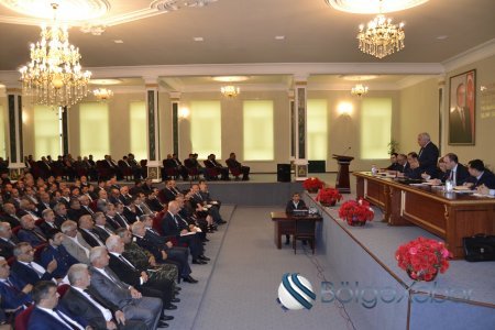 Füzulidə pambıqçılığın və baramaçılığın inkişafına həsr olunan müşavirə keçirildi - FOTOLAR Füzulidə pambıqçılığın və baramaçılığın inkişafına həsr olunan müşavirə keçirildi - FOTOLAR