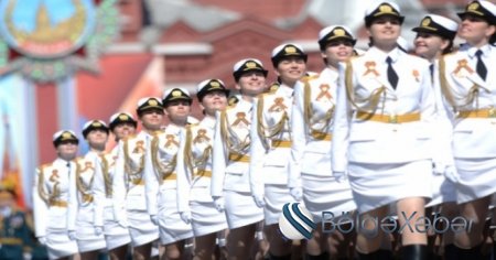 Rusiya ordusunun "mini yubkalı" hərbçiləri - VİDEO