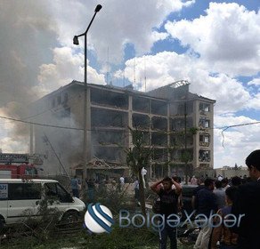 Türkiyədə polis bölməsinə bomba yüklü maşınla hücum olub - VİDEO