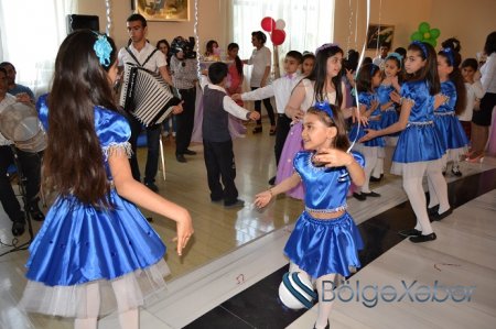  Bərdədə “Beynəlxalq Uşaqlar Günü”nə həsr olunmuş  tədbir kecirilib-FOTO
