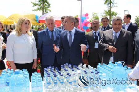 Şəmkirin icra başçısı su biznesinə başladı-FOTO Şəmkirin icra başçısı su biznesinə başladı-FOTO