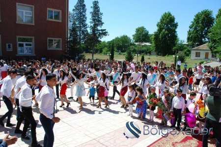 Tərtərin ümumtəhsil məktəblərində “Son zəng” çalındı-FOTO