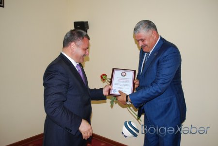 Tərtərdə dövlət qulluqçularının peşə bayramı qeyd edildi - FOTOLAR Tərtərdə dövlət qulluqçularının peşə bayramı qeyd edildi - FOTOLAR
