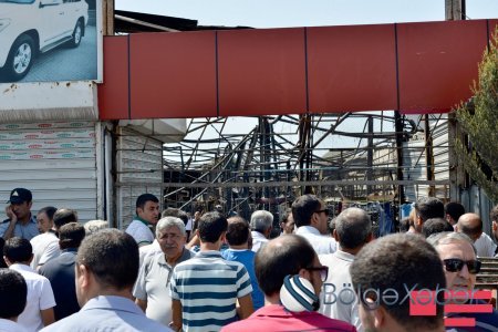 Yanan “Maşın bazarı”nda 200 min ziyana düşən sahibkar: - "Dedilər, sığortaya ehtiyac yoxdur" Yanan “Maşın bazarı”nda 200 min ziyana düşən sahibkar: - "Dedilər, sığortaya ehtiyac yoxdur"