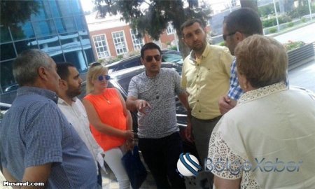 120 mənzili 543 nəfərə satan sahibkar məhkəmə zalından necə qaçıb? - FOTO 120 mənzili 543 nəfərə satan sahibkar məhkəmə zalından necə qaçıb? - FOTO