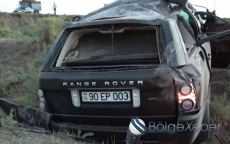 Keçmiş polis rəisi Möhübbət Hüseynovun oğlu yol qəzasında həlak oldu - “Range Rover” aşdı/FOTO Keçmiş polis rəisi Möhübbət Hüseynovun oğlu yol qəzasında həlak oldu - “Range Rover” aşdı/FOTO
