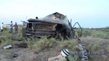 Keçmiş polis rəisi Möhübbət Hüseynovun oğlu yol qəzasında həlak oldu - “Range Rover” aşdı/FOTO Keçmiş polis rəisi Möhübbət Hüseynovun oğlu yol qəzasında həlak oldu - “Range Rover” aşdı/FOTO
