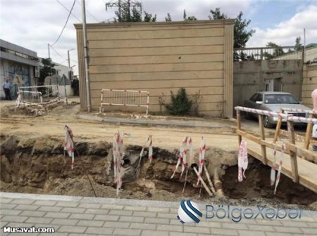 Bakı Şəhər İcra Hakimiyyətinin saldığı yolu “Azərsu” dağıdır… –FOTOLAR Bakı Şəhər İcra Hakimiyyətinin saldığı yolu “Azərsu” dağıdır… –FOTOLAR