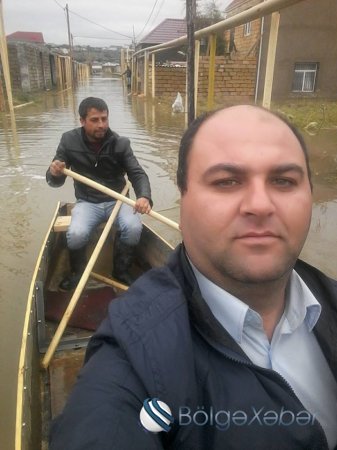 Bakıda küçədə qayıqla gəzdilər-FOTO,VİDEO