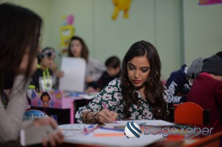 Leyla Əliyeva uşaqlarla birgə rəsm çəkdi – FOTO Leyla Əliyeva uşaqlarla birgə rəsm çəkdi – FOTO