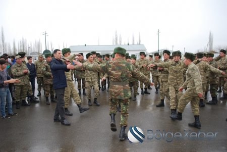 Əsgərlərə Novruz sovqatı aparıldı - FOTOLAR