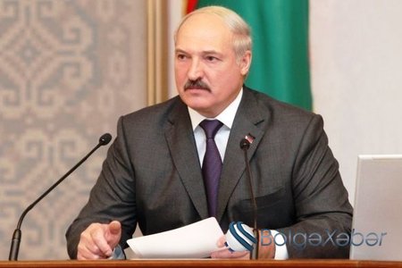 Lukaşenko: “Rus dili Rusiya dili deyil”
