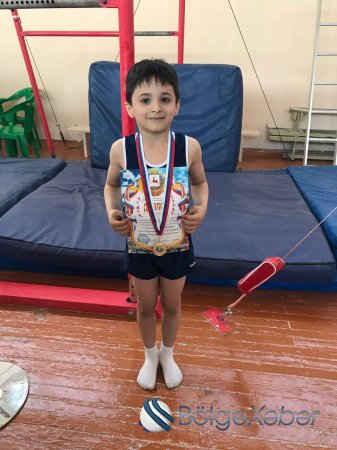 Balaca azərbaycanlı gimnast Nadir Huseynov Rusiyada yeni bir uğura imza atıb-FOTO,VİDEO