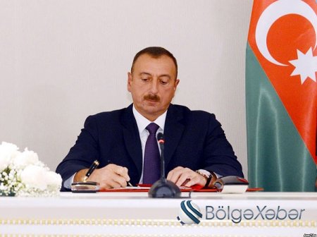 İlham Əliyev Fransanın yeni prezidentini təbrik etdi
